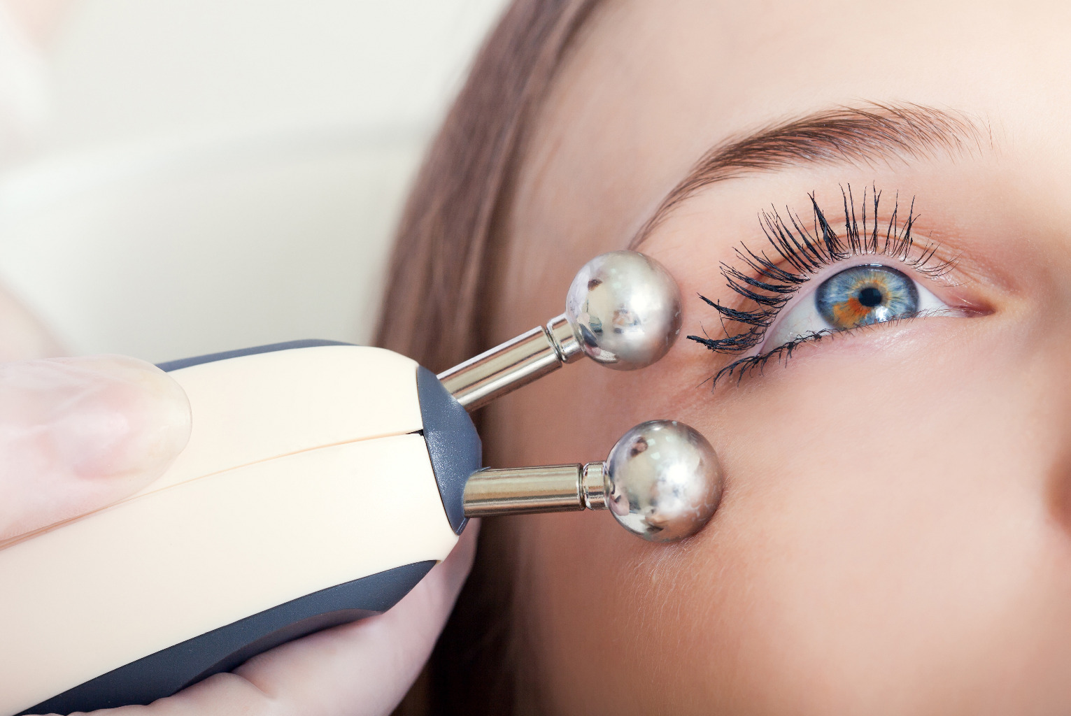 Des soins aux techniques novatrices / Soin visage Radiofréquence à Salon de Provence/L'esthétique non invasive